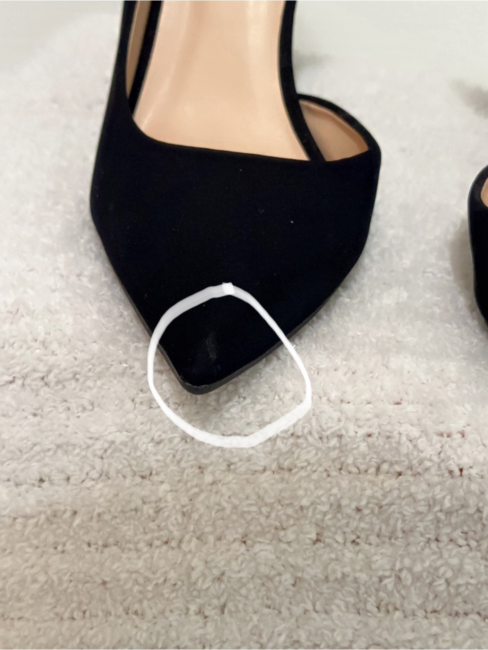 Delicious Black Pointed-Toe Stiletto Suade Heels - Picture 9 of 12